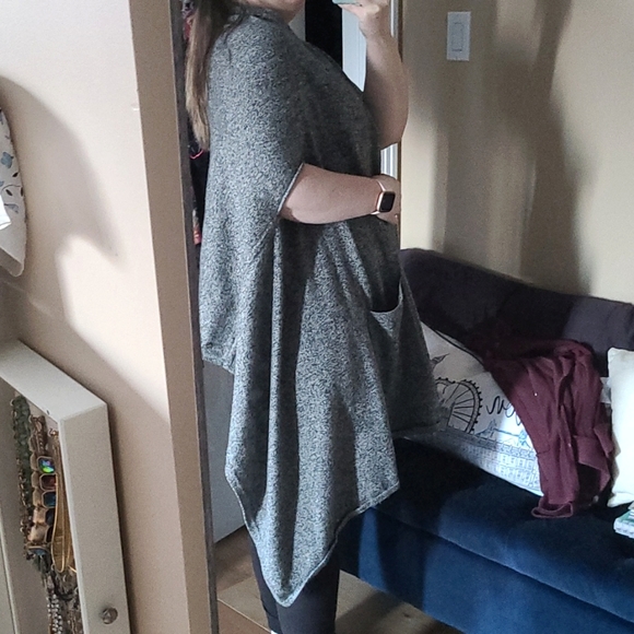 Lululemon wrap/poncho - Picture 2 of 4